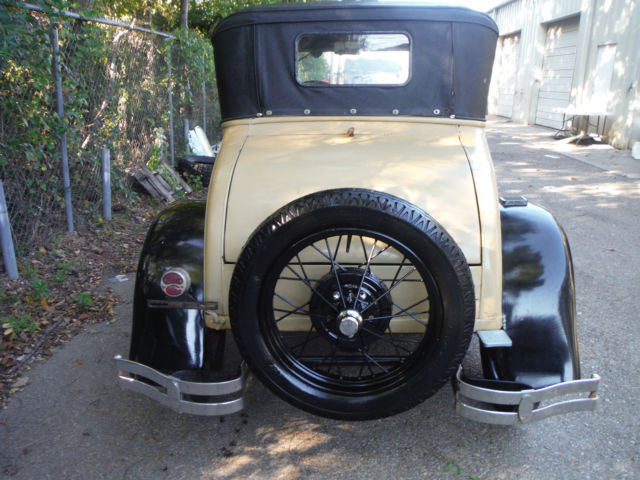 19280000 Yellow Ford Model A Coupe