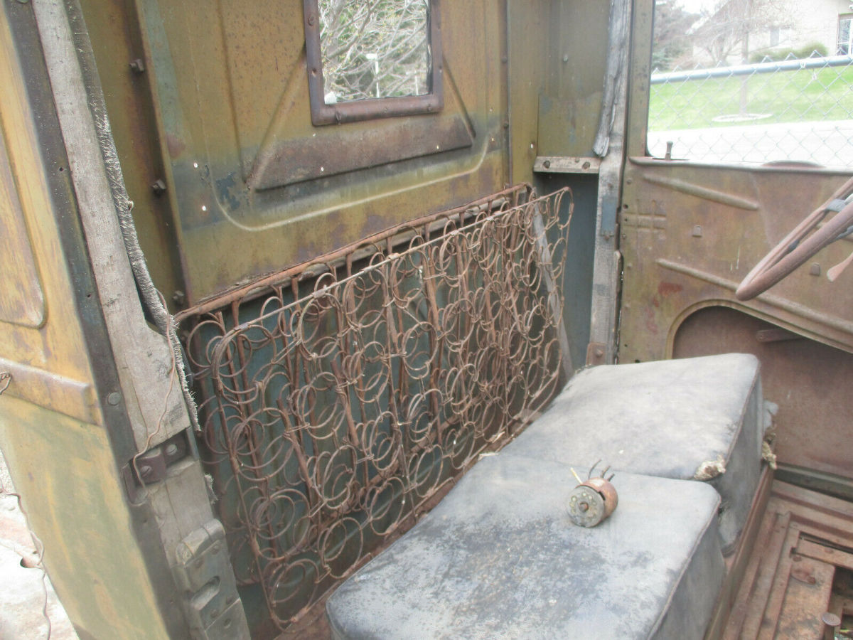 1928 Ford Model A Cab & Chassis