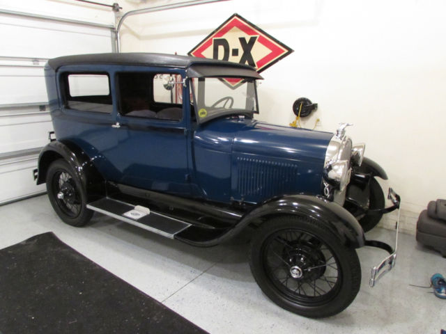 1928 blue Ford Model A Sedan