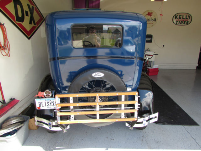 1928 blue Ford Model A Sedan