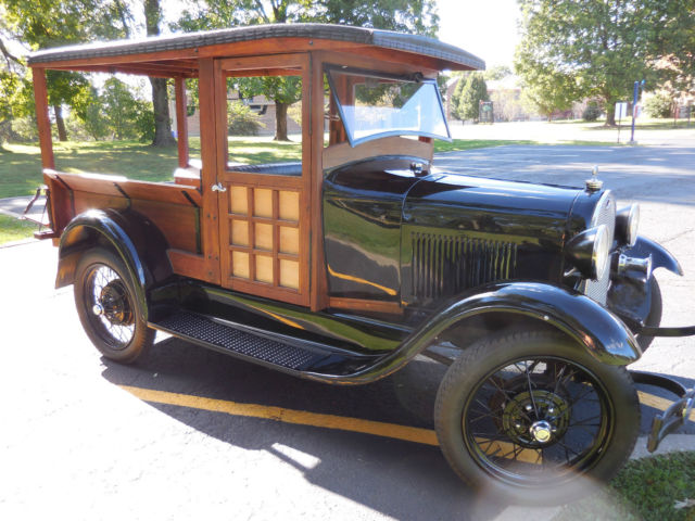 1928 Black and Walnut Ford Model A WoodyTruck