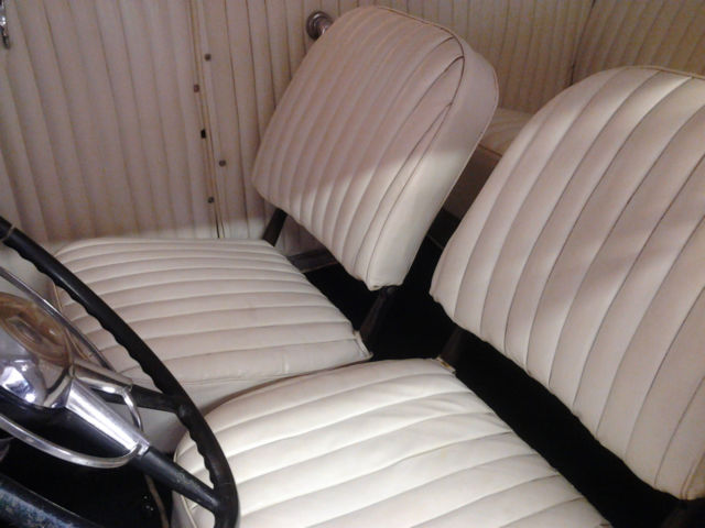 1928 purple Ford Model A two door sedan