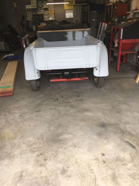 1928 prim Ford Model A