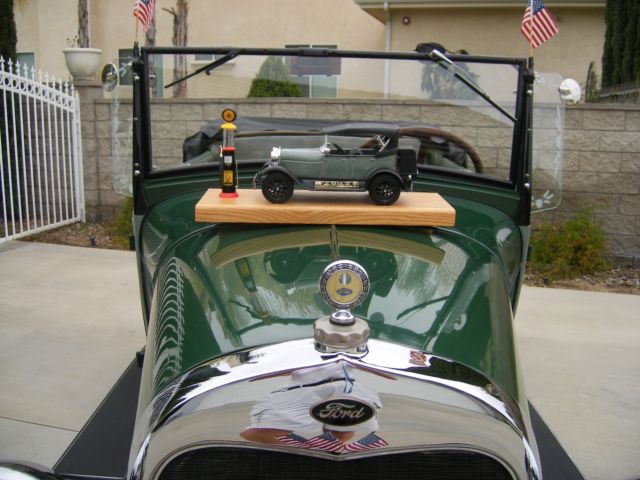 1928 Balsum Green / Black Ford Model A 4 dr