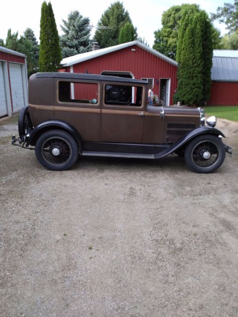 1929 Brown Ford Essex