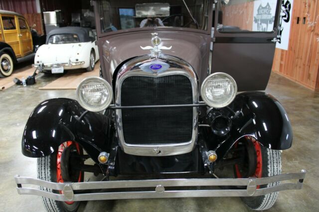 1929 Brown Ford Model T Sedan