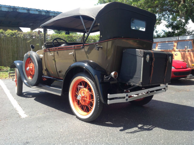 1929 CORRECT BLACK AND BROWN Ford Model A FOUR DOOR CONVERTIBLE