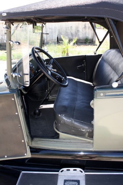 1929 Green / Black Ford Model A Roadster