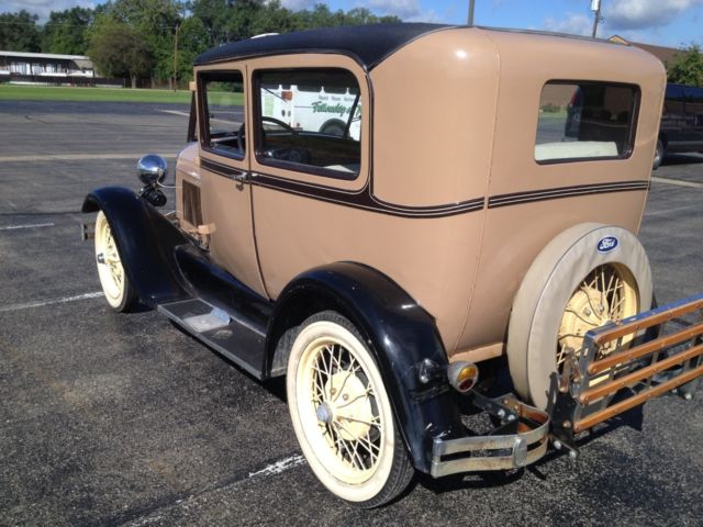 19290000 Tan Ford Model A Sedan