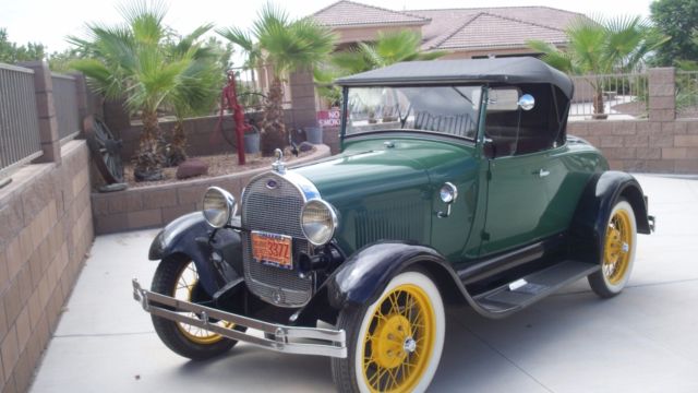 1929 green-black Ford Model A Convertible
