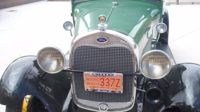 1929 green-black Ford Model A Convertible