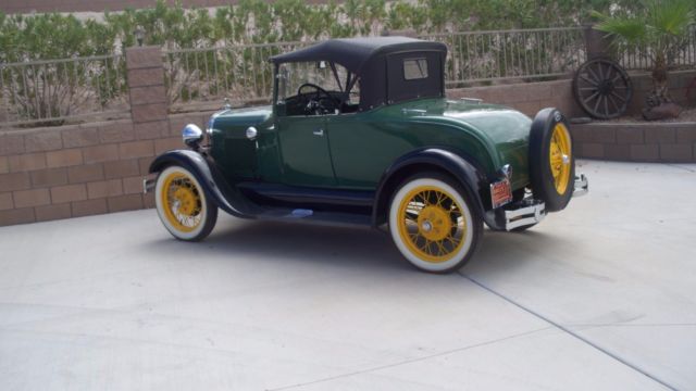 1929 green-black Ford Model A Convertible