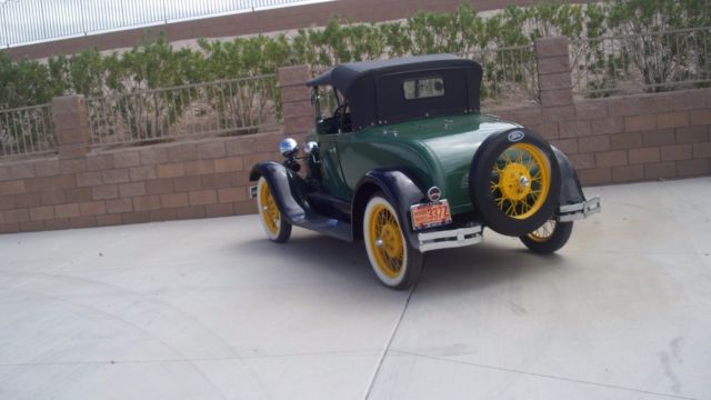1929 green-black Ford Model A Convertible
