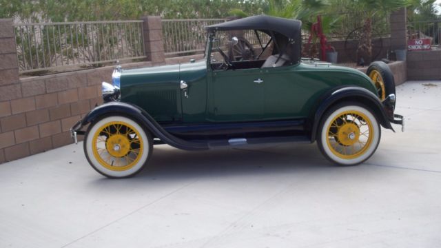 1929 green-black Ford Model A Convertible
