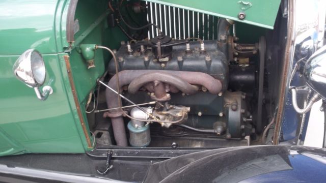 1929 green-black Ford Model A Convertible
