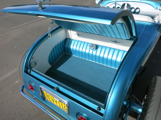 1929 Turquoise Ford Model A Roadster