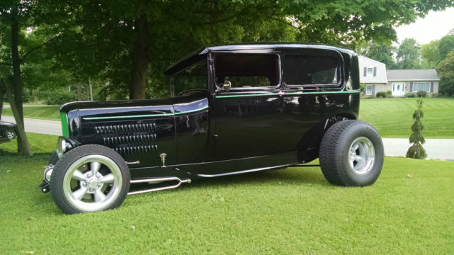 19290000 Black Ford Other Sedan