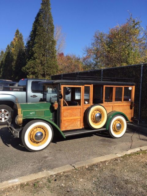 1972 Green Volkswagen Beetle - Classic