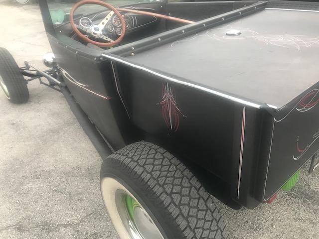 1929 black flat Ford Model T convertible