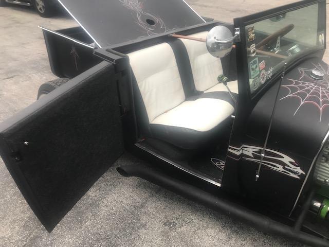 1929 black flat Ford Model T convertible