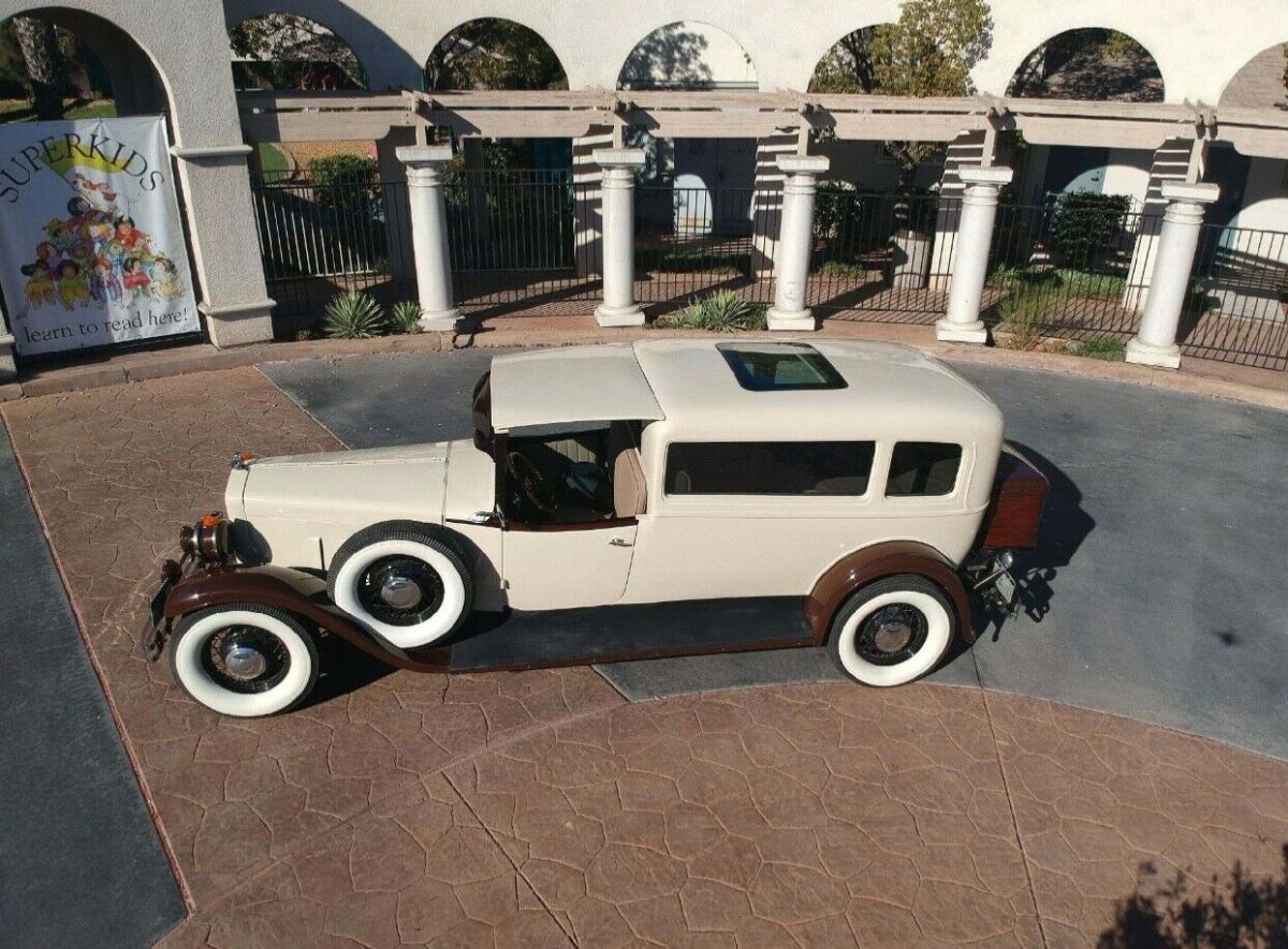 1929 Brown Ford Model T Sedan