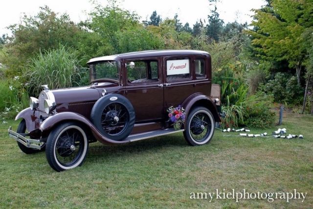 1929 Brown Ford Model A Sedan