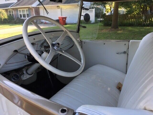 1929 White Ford Model A Limousine