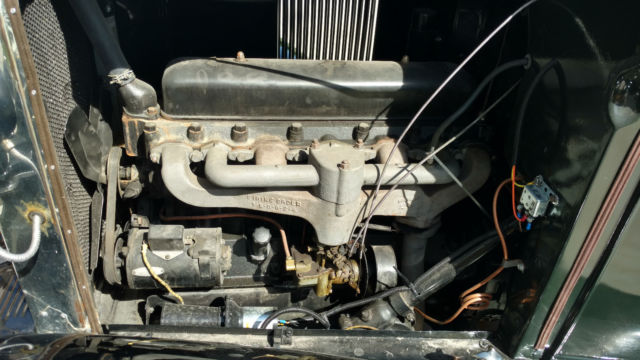 1930 green / black Chevrolet coupe Coupe