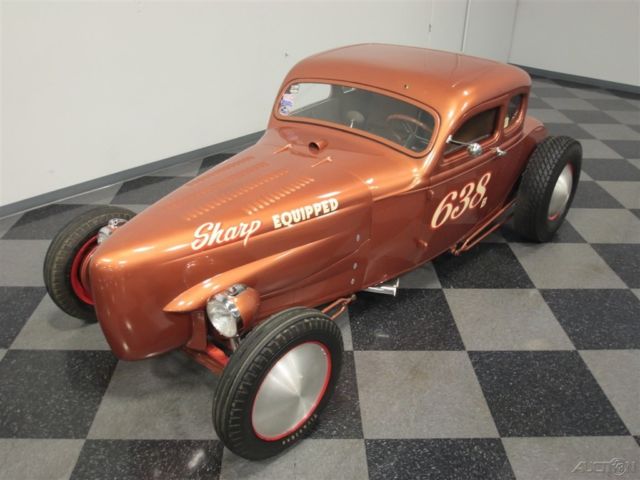 1930 Brown Ford 5-Window