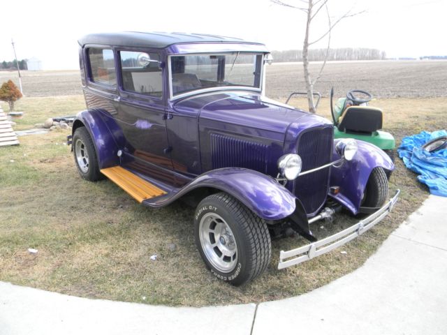 1930 purple Ford Model A 2 door