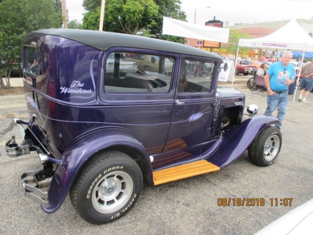 1930 purple Ford Model A 2 door