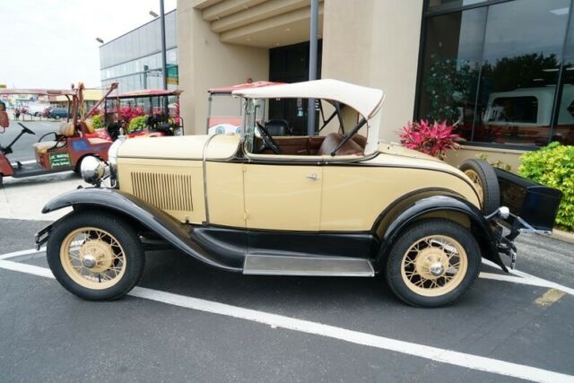 1930 Beige Ford Model A --