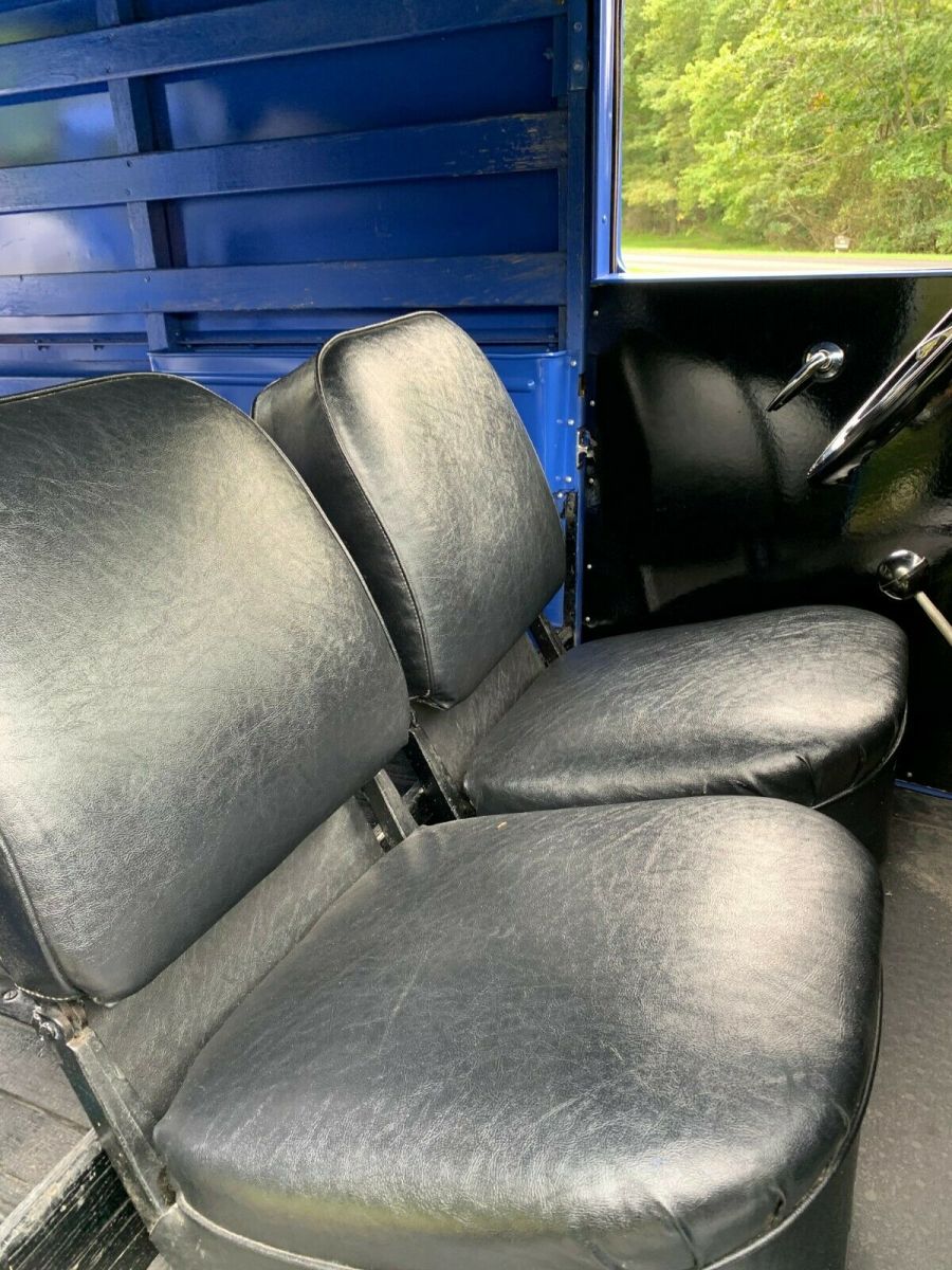 1930 Ford Mustang Sedan