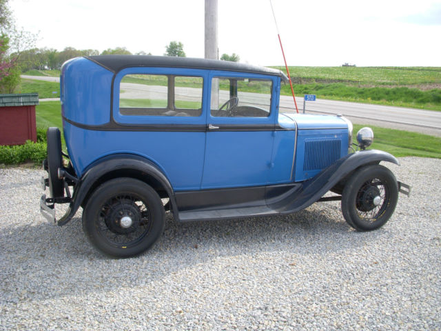 1930 BLUE BLACK Ford Model A 2DR