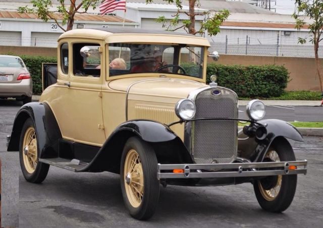 1930 Beige/tan Ford Model A