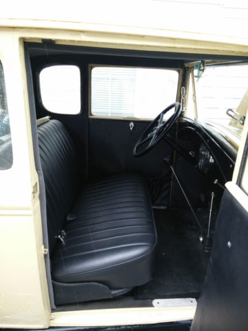 1930 Beige/tan Ford Model A