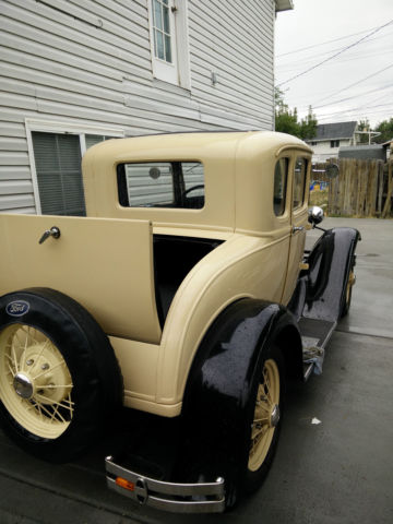 1930 Beige/tan Ford Model A