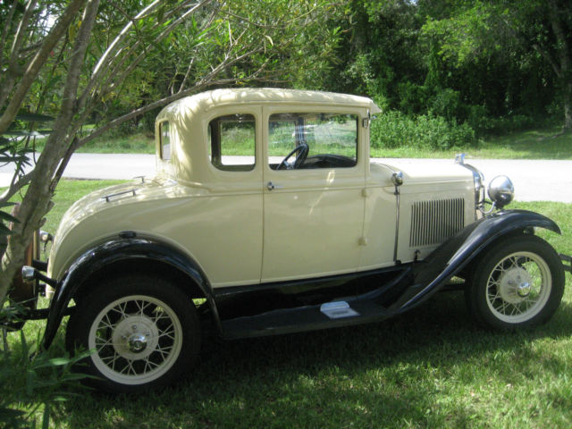 1930 Ivory Ford Model A Coupe 5 windows