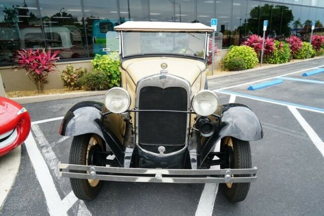 1930 Beige Ford Model A --