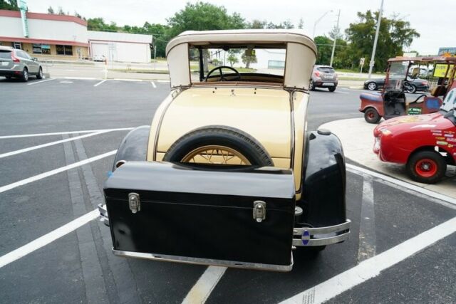 1930 Beige Ford Model A --