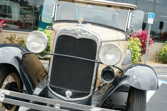 1930 Beige Ford Model A --