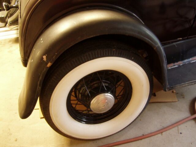 1930 black brown Ford Model A Coupe