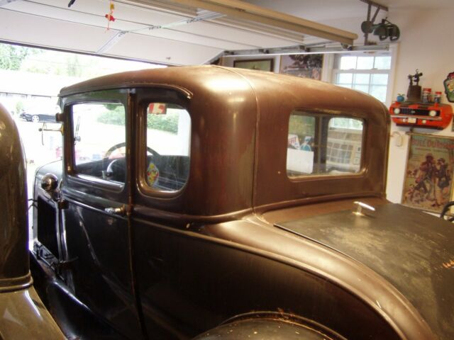 1930 black brown Ford Model A Coupe