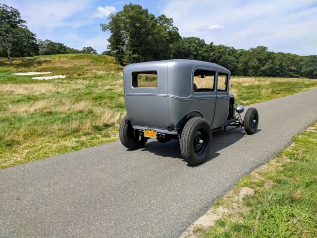 MTS LLC N Scale 1930s Era Sedan - 1:160 Scale Ready-to-Go Painted Model Car