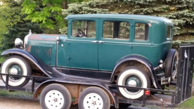 1930 Green and black Ford Model A Town Sedan