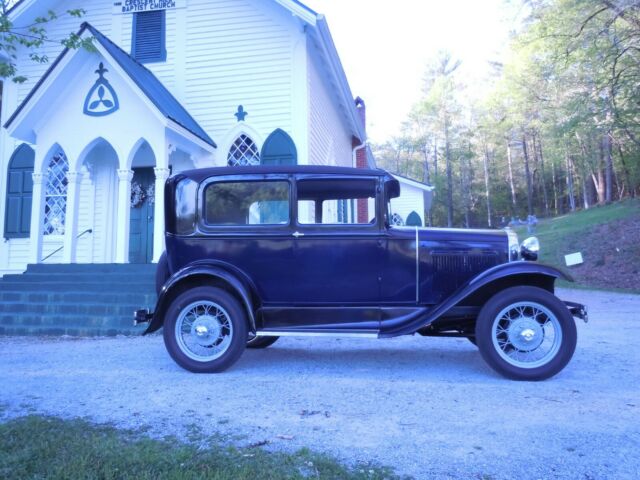 1930 Blue/black Ford Model A Two door sedan