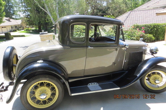1930 Brown Ford Model A Coupe