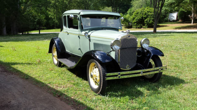 1930 Olive Green - Black Ford Model A Coupe