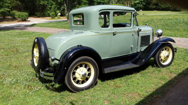 1930 Olive Green - Black Ford Model A Coupe