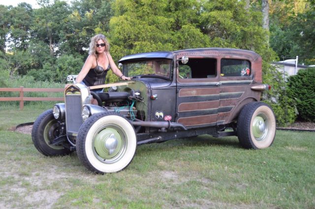 1930 pitina Ford Model A 2 door sedan